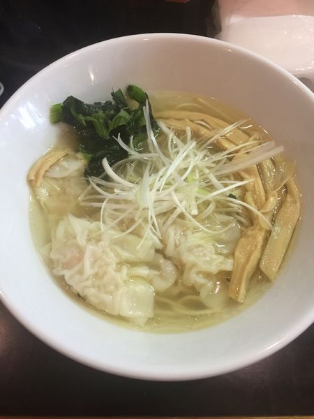 「エビ塩ワンタン麺 850円」@らぁ麺家康 千城台店の写真