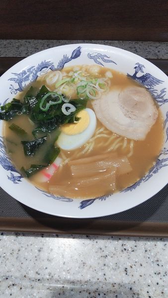 「煮干しラーメン」@名代 富士そば 浦和仲町店の写真