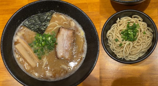 「濃厚鰹だし とんこつ（大盛＋替え玉） 750円＋50円」@麺屋 タカモトの写真
