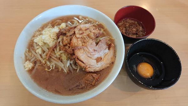 「ラーメン  800円，生玉子  50円」@俺の生きる道 つくば店の写真
