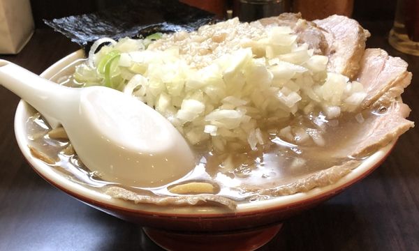 「チャーシュー麺(小)+玉ねぎトッピング＋身入り」@手打ち中華そば 酒田の写真