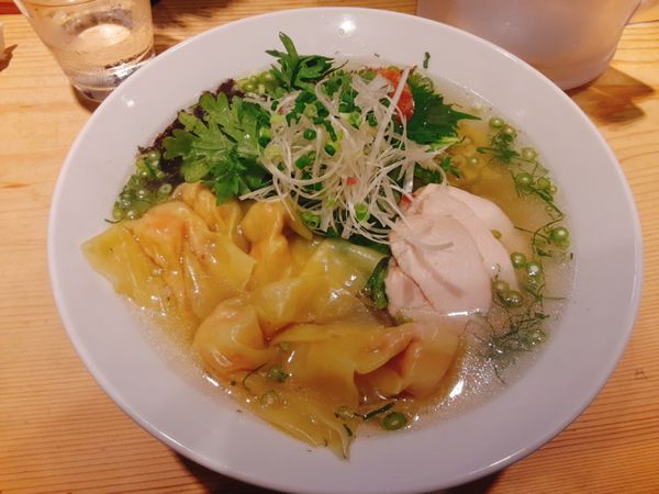 「梅鶏塩らー麺」@横濱元町 本丸亭 横浜店の写真