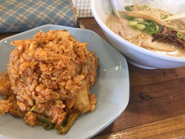 「豚骨ラーメン+キムチチャーハン」@ラーメン大将の写真