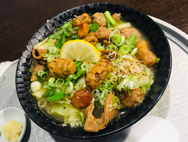 「塩もつラー 太麺」@らー神 心温の写真