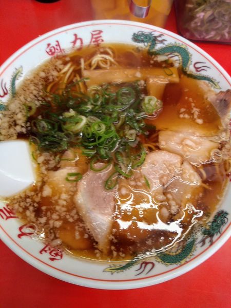 「特製醤油ラーメン715円 焼きめし定食253円 餃子308円」@ラーメン魁力屋 北与野店の写真