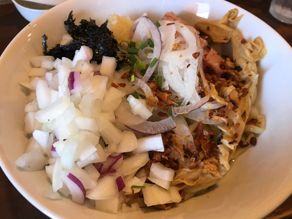 「油そば（刻みタマネギ）」@中華蕎麦 志の写真