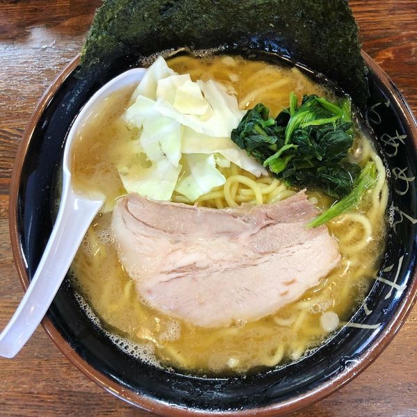 「豚骨醤油らあめん　中　麺かため」@らあめん 寸八 総本店の写真
