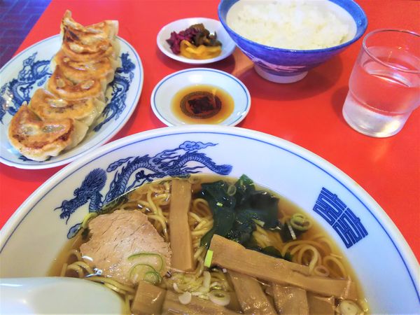 「メンマラーメン¥550+餃子のセット¥400」@まりもの写真