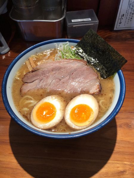 「二代目ラーメン大盛り」@めん徳二代目つじ田 新橋店の写真