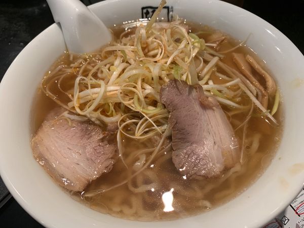 「ネギラーメン大盛り」@喜多方ラーメン 坂内 西五反田店の写真