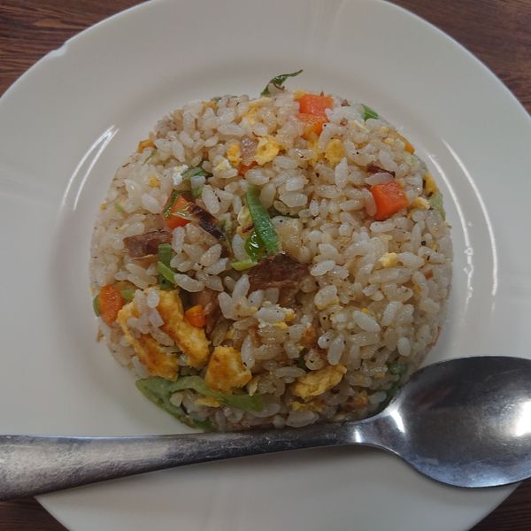 「ラーメン半チャーハンセット900円」@チーナン食堂の写真