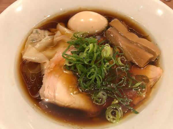 「特製淡麗醤油ラーメン(1,130円)」@ソラノイロ NIPPONの写真