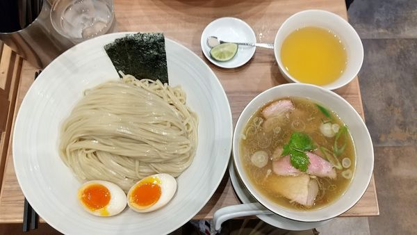 「特製塩つけ1600円+大盛り300円+昆布水150円×2」@麺処 ほん田 秋葉原本店の写真