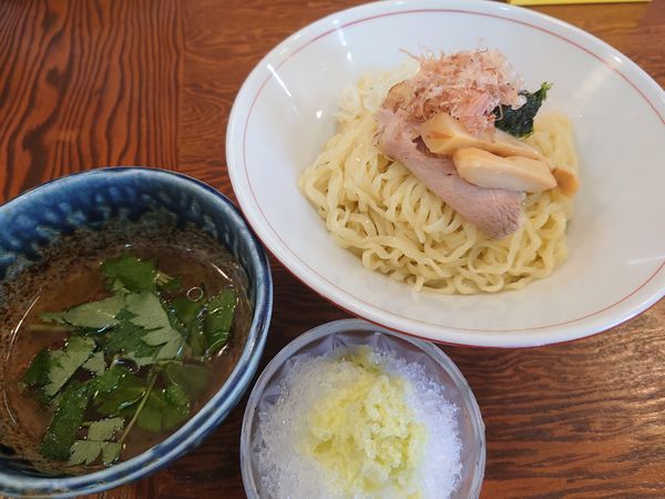 「【月〜金限定】純和風生のり潮つけ麺〜カキ氷割付〜950円」@拉麺 イチバノナカの写真