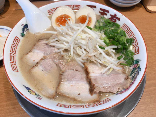「味玉付き　チャーシュー」@らーめん天天有 神田の写真