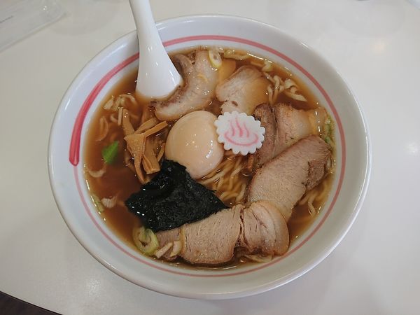 「特製醤油ラーメン 1,000円」@温泉ラーメン 八方美人の写真