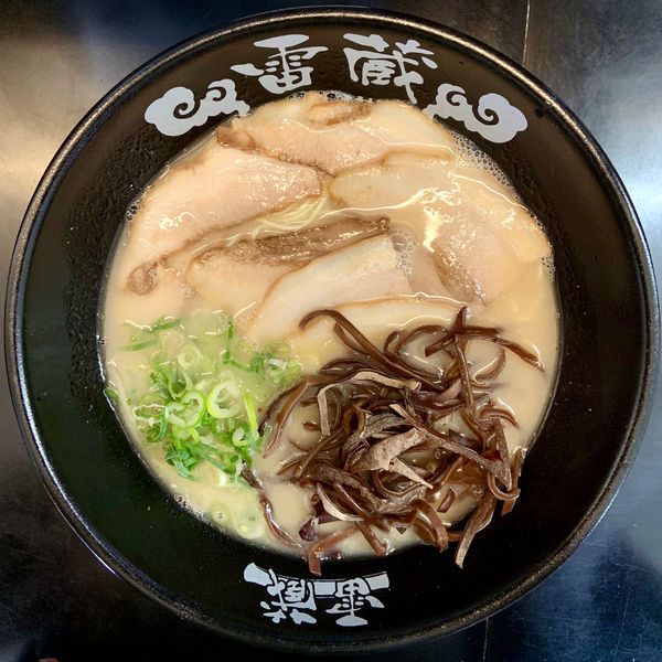 「チャーシューめん (840円)」@とんこつらーめん 雷蔵 諸岡店の写真