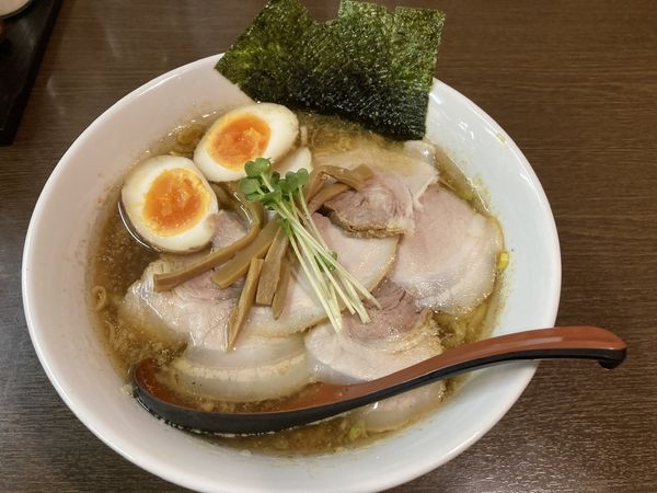 「特製煮干し醤油ラーメン太麺」@らーめん一芯の写真