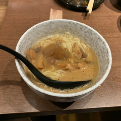 イツキ ザホルモンの画像