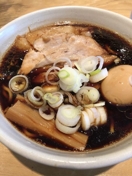 「micro＋煮玉子」@人類みな麺類 東京本店の写真