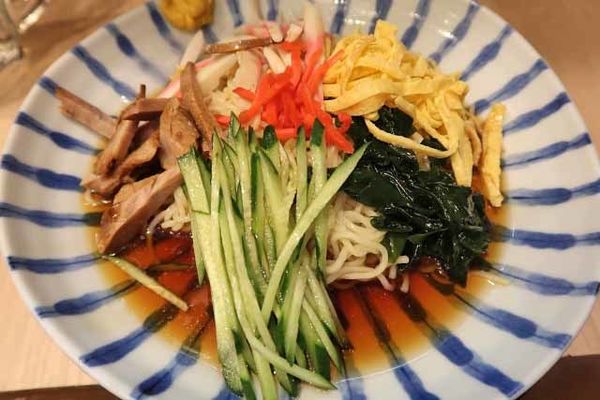 「冷やし中華　550円」@肉厚わんたん麺と手作り焼売 ら麺亭 浅草支店の写真