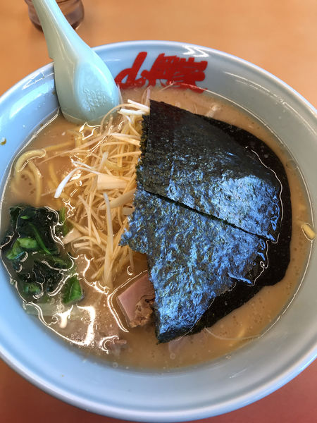 「醤油ネギラーメン」@ラーメン山岡家 さいたま宮前店の写真
