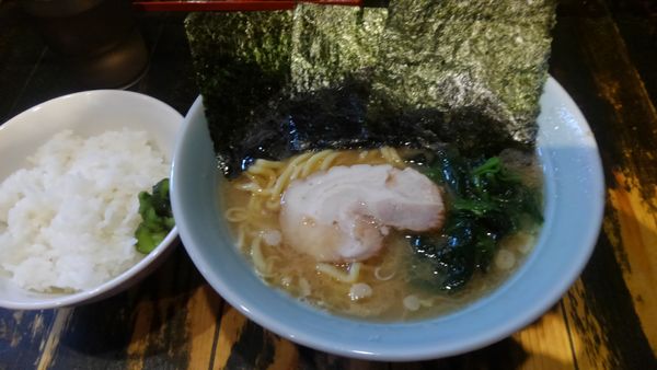「ラーメン、ライス820円」@らーめんありがた家の写真