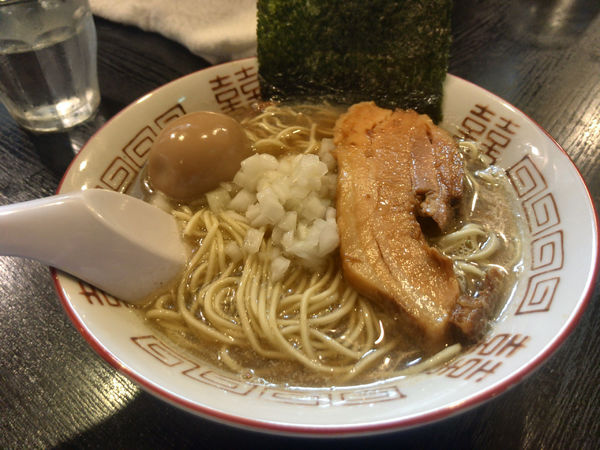 「淡麗中華そば850円+味玉100円」@中華ソバ 伊吹の写真