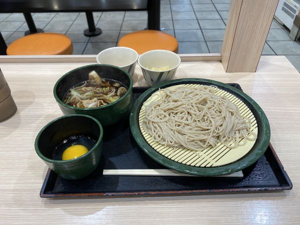 「冷やし肉舞茸そば500円」@ゆで太郎 船橋南口店の写真