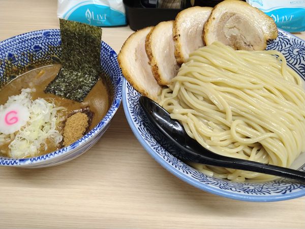 「つけ麺 大(400ｇ) 肉増し」@狼煙 大宮店の写真