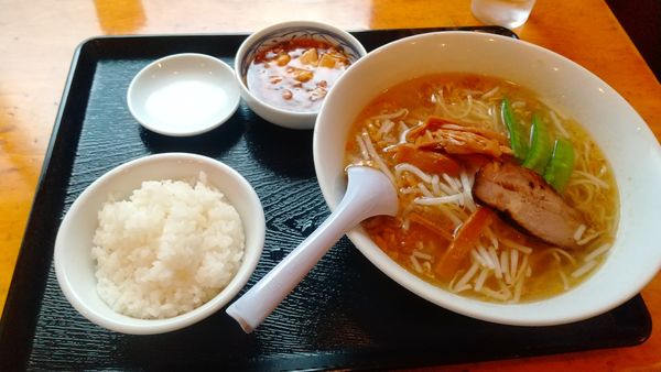 「ランチBセット（塩ラーメン）900円」@香湯ラーメン ちょろり 恵比寿店の写真