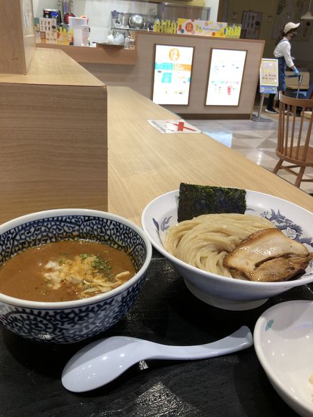 「カレーつけ麺」@豚骨一燈 アリオ葛西店の写真