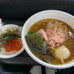 四つ葉ブラック