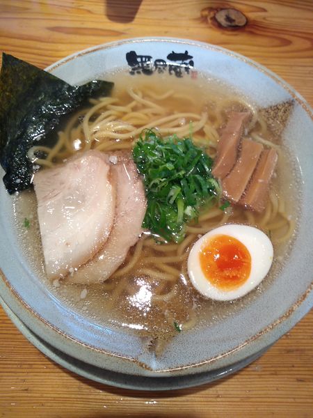 「鶏がら塩らーめん 759円 ミニチャーハン 374円」@越後秘蔵麺 無尽蔵 佐野家の写真