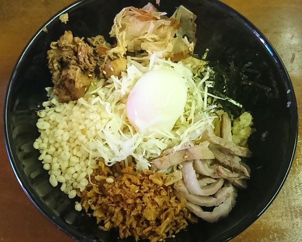 「特製まぜそば（温玉あり）※Twitterサービスで￥500」@まぜそば専門店 ゆうの写真