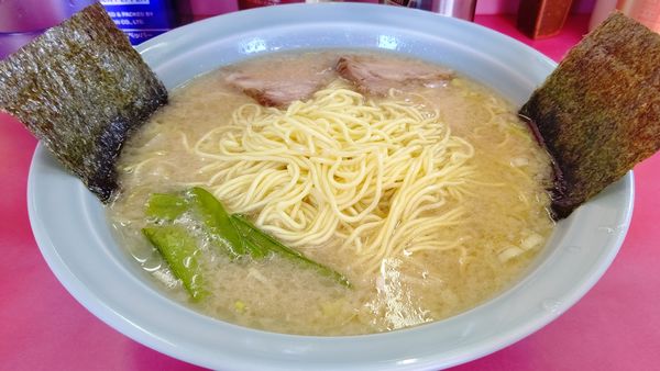 「中ラーメン、アブラ多め」@ラーメンショップ 羽村店の写真