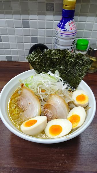 「特製ラーメン」@マルカミラーメンの写真