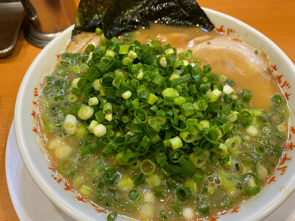 「チャーシューメン 950円　ねぎ 100円」@九州大分らぁめん たまがった 神奈川新町本店の写真