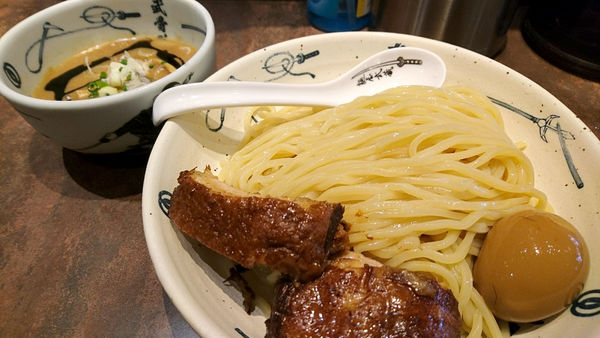 「【昼】限定：冷やし濃厚外伝つけ麺」@麺屋武蔵 武骨外伝の写真