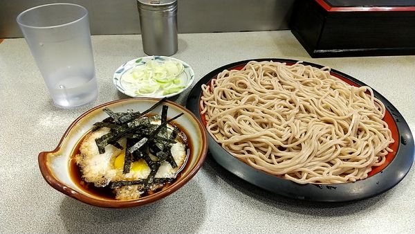 「とろろせいろ（４３０円）」@そば処 かめや 神田西口店の写真