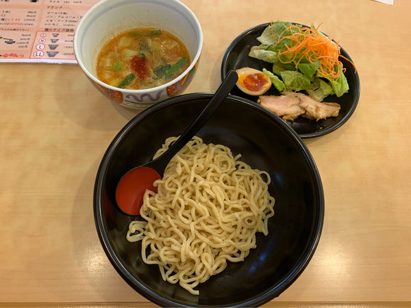 「スパイシーつけ麺200g冷盛り」@たっちゃんらーめんの写真