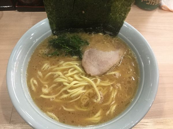 「ラーメン・中(¥880→500)」@横濱ラーメン あさが家 本店の写真
