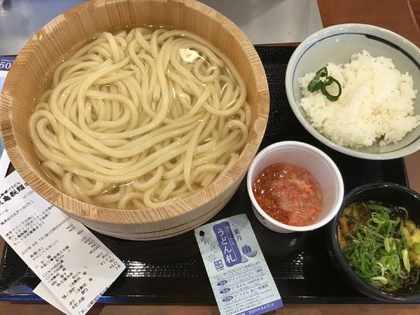 「釜揚げ大400円(半額券200円)海鮮のっけ丼490円」@丸亀製麺 柏名戸ヶ谷店の写真
