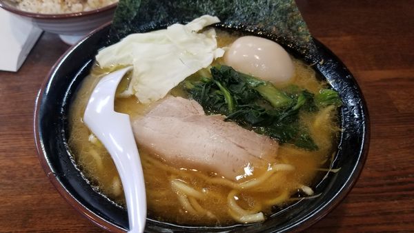 「味玉豚骨醤油らあめん」@らあめん 寸八 総本店の写真