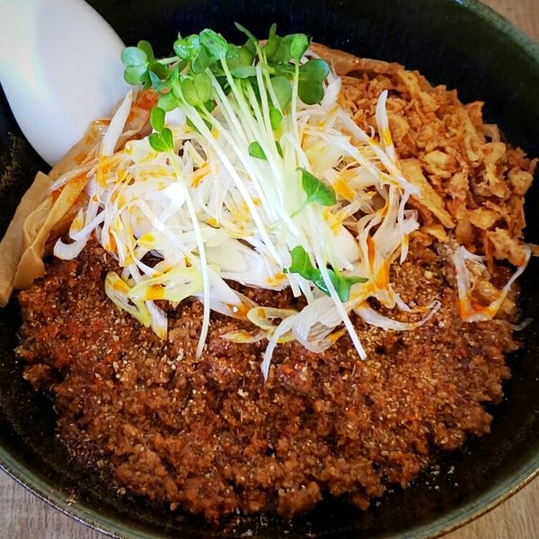 「【数量限定】汁なし麻辣担々麺（追飯付）八分盛  ７８０円」@らぁめん蓮華の写真