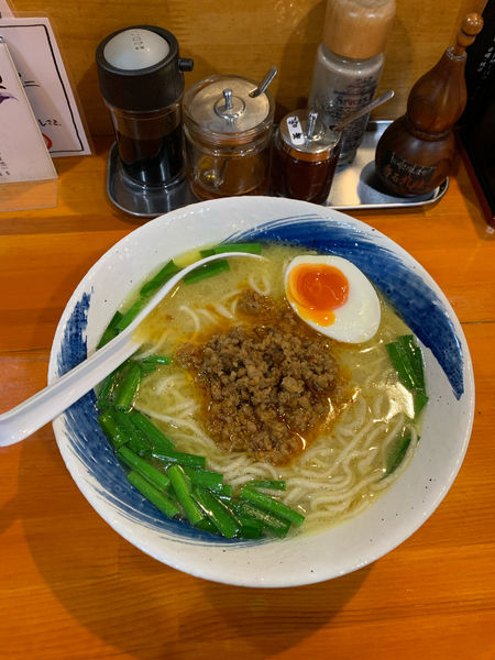 「鶏パイタン台湾らーめん塩TP味玉子」@らーめん幸の鳥の写真