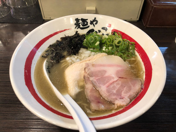 「追い煮干しそば」@麺や でこの写真