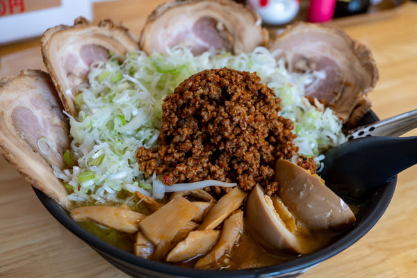 「一宮担々麺 チャーシュートッピング」@名糖食堂の写真