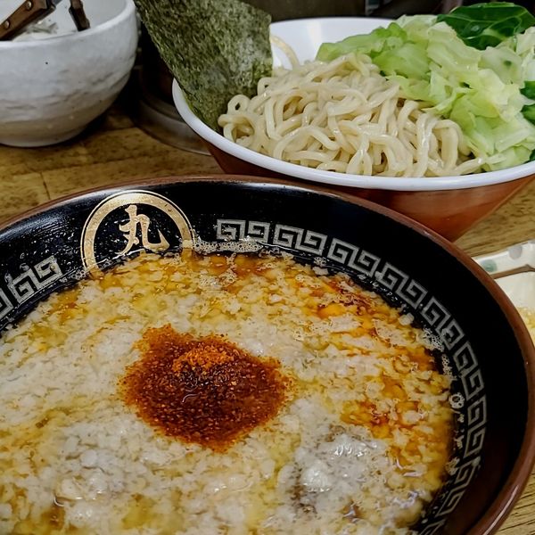 「海老辛醤つけ麺並＋ニンニク＋茹でキャベツ」@中華蕎麦 丸め 東久留米店の写真