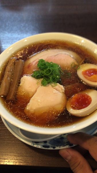 「特製醤油らぁ麺」@らぁ麺 紫陽花の写真